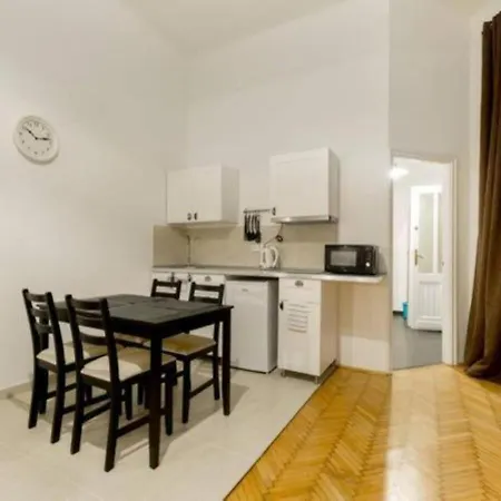 Deer-friendly In The City Centre * Budapest